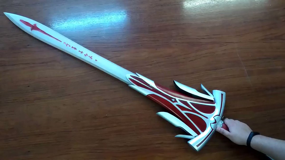 Fate アニメ版宝具のように輝きの色が変わるコスプレ用のクラレントが凄い